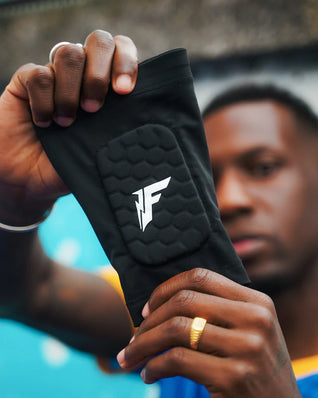 BUILT-IN SHINPADS